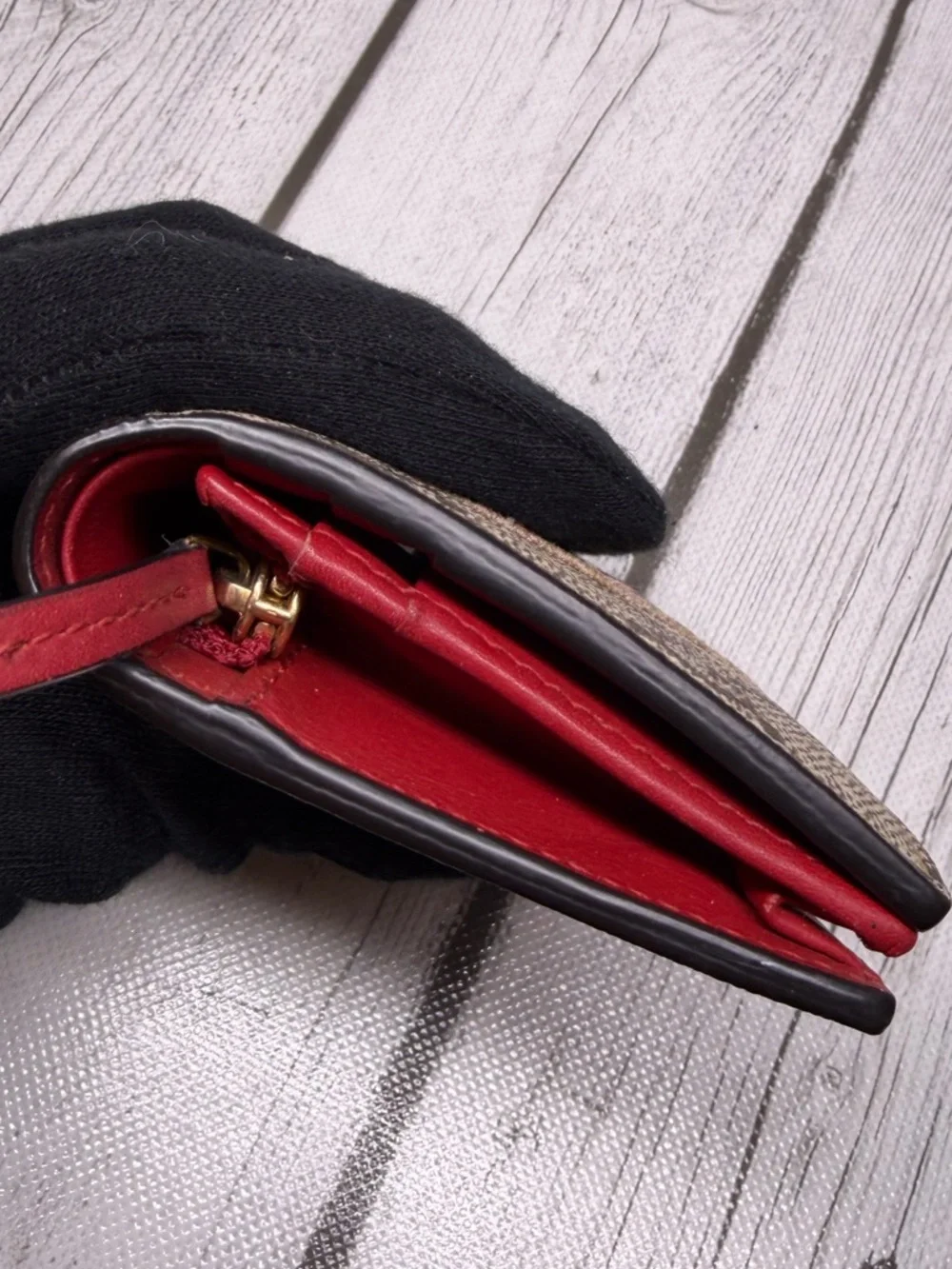 PRE LOVED Auth Gucci GG Supreme Monogram Heart Embroidered Card Case Wallet Red - Picture 8 of 11